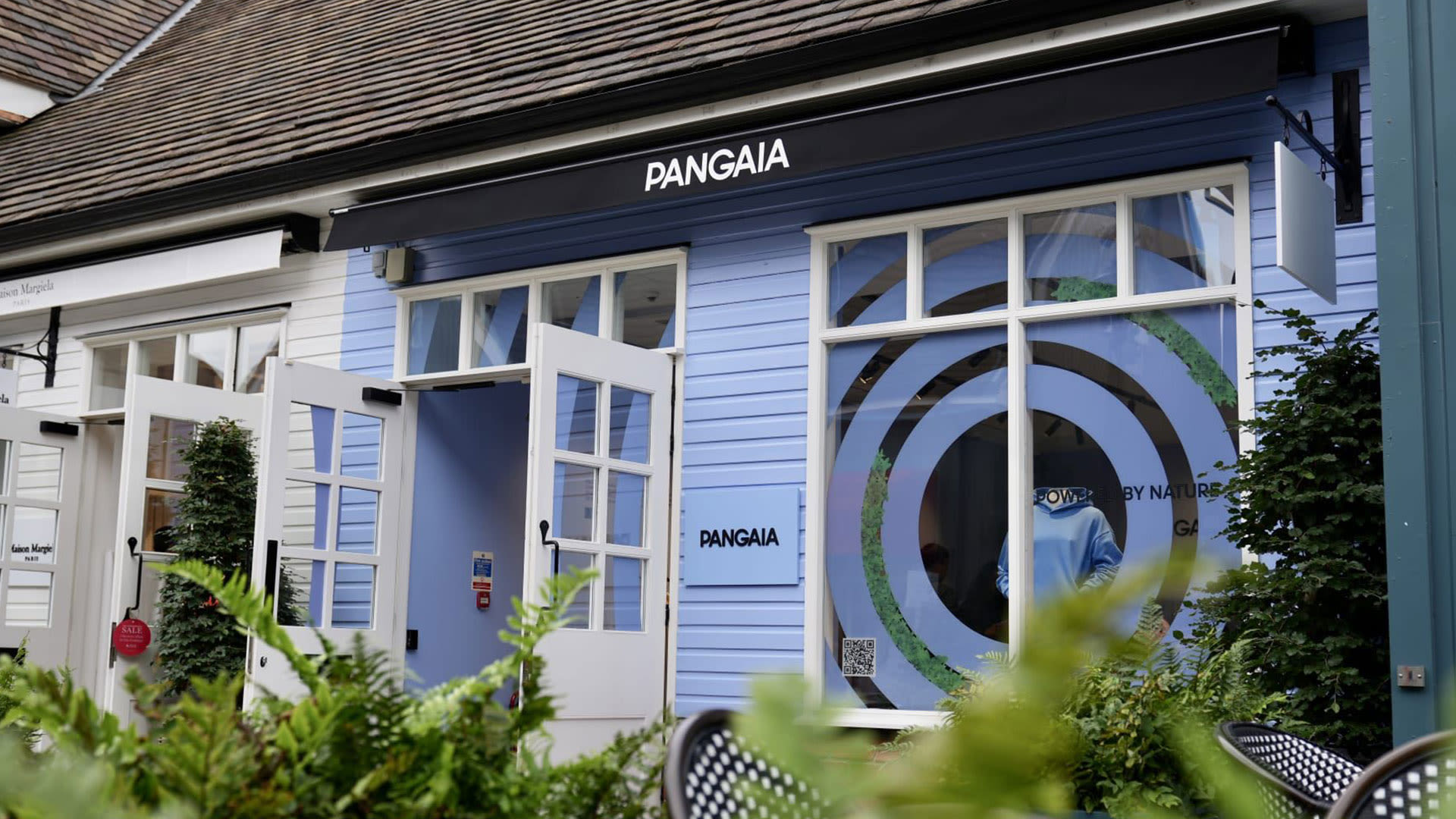BV_Landscape_1920x1080_Pangaia_Boutique_Front