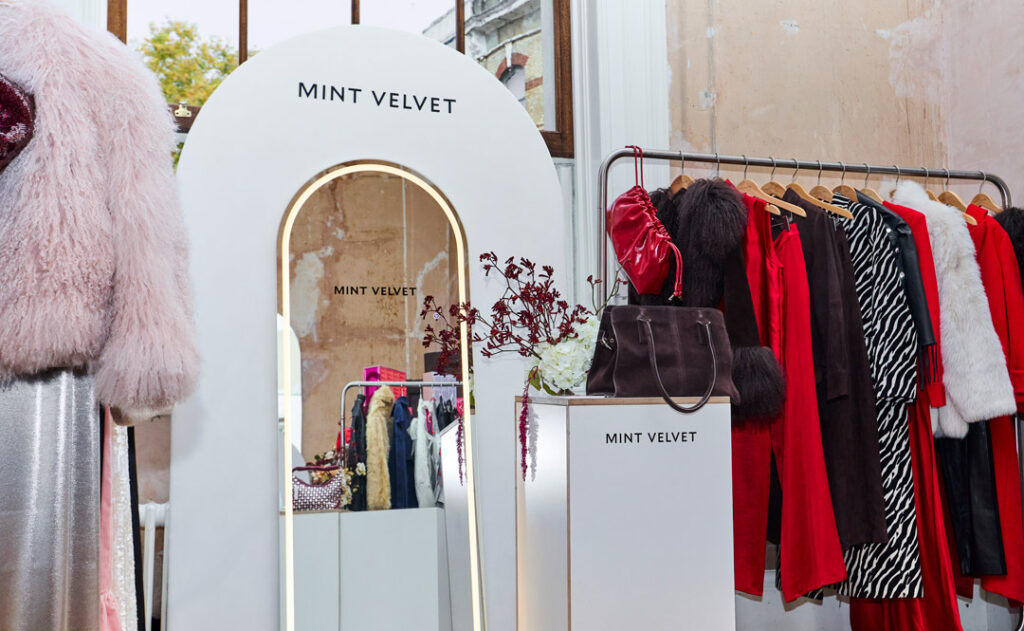 London hanging rail hire by FoundPop