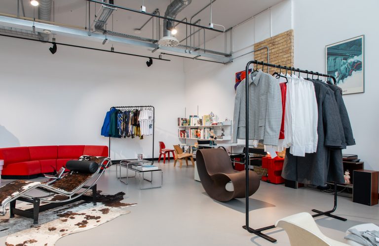 Bianca-Saunders-FoundPop-London-Pop-Up-Furniture-Rentals