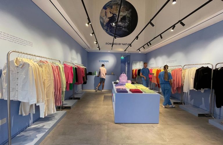 Sustainable fashion brand does pop-up in London.
