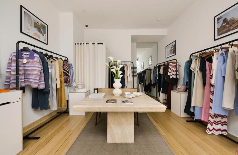 Elegant clothing boutique interior with FoundPop furniture rentals, perfect for London pop-up shops.